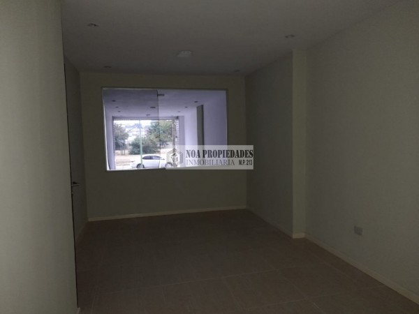 LOCAL MARCO AVELLANEDA 321 DE 160M2