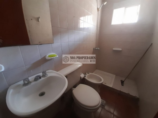 CASA ZONA REFINOR LA GARsA DE 3 DORMITORIOS