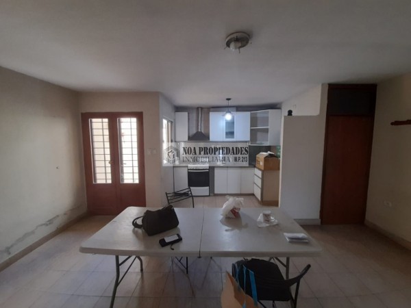CASA ZONA REFINOR LA GARsA DE 3 DORMITORIOS