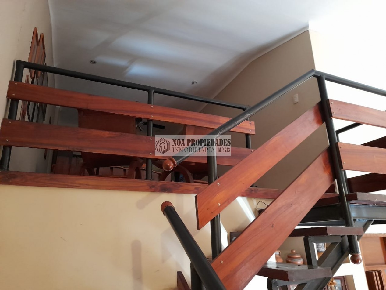 HERMOSA CASA EN 12 DE OCTUBRE AL 1300 CON PILETA