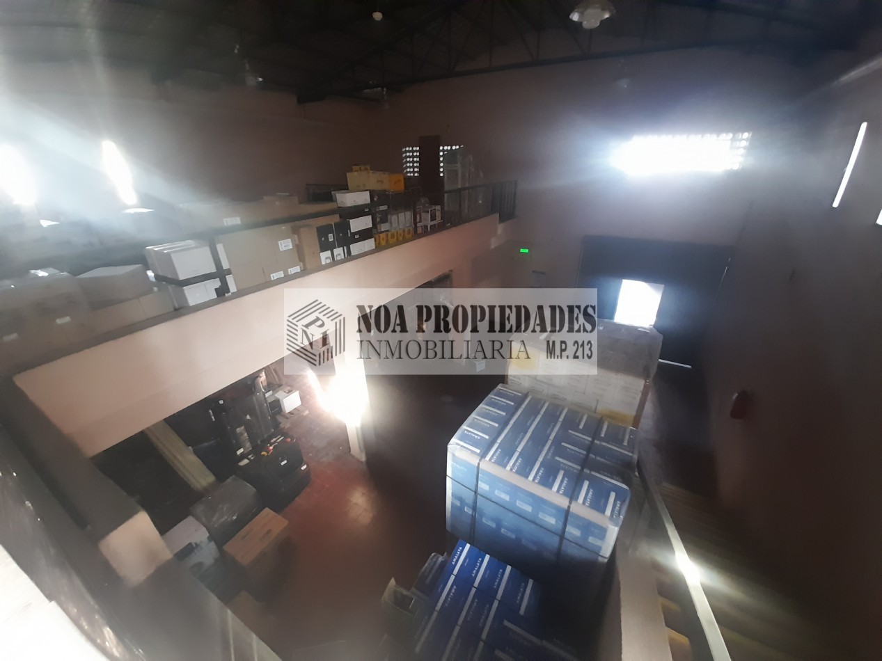 Deposito 450 m2 en Chiclana 176