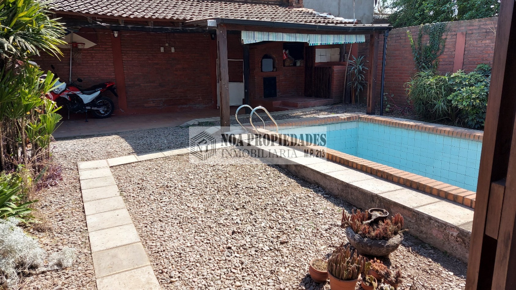 CASA ESQUINA EN YERBA BUENA ZONA PARQUE UNIVERSITARIO JUJUY Y DARWIN