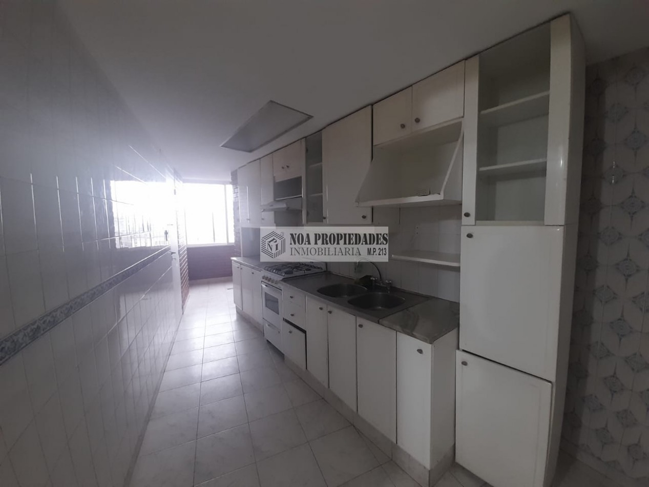 DEPARTAMENTO PISO ENTERO 3 DORMITORIOS A METROS DE PLAZA INDEPENDENCIA