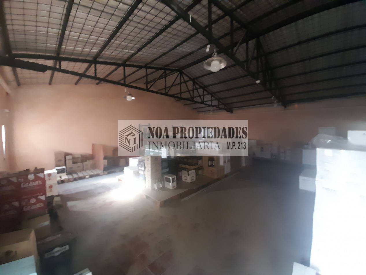 Deposito 450 m2 en Chiclana 176