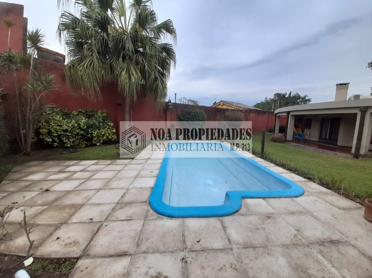 CASA EN YERBA BUENA CALLE PARAGUAY 735 CON PARQUE Y PILETA