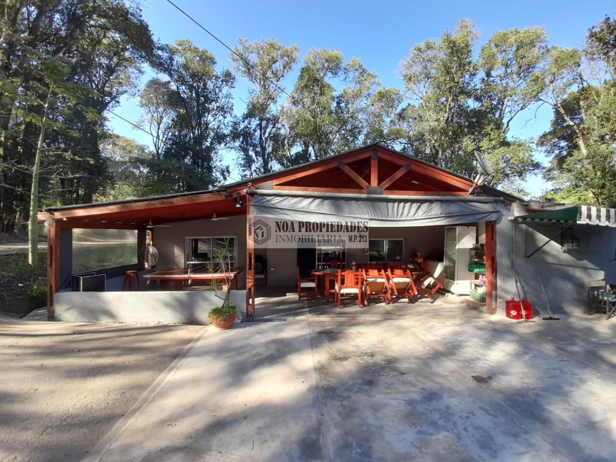 CASA EN EL CORTE YERBA BUENA CON PILETA DE TRES DORMITORIOS