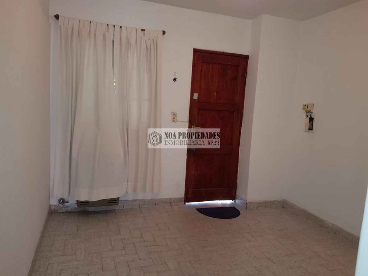 DEPARTAMENTO TRES DORMITORIOS BARATO EN BARRIO MUNICIPAL DETRAS DEL HIPER DE LA EX AVENIDA ROCA