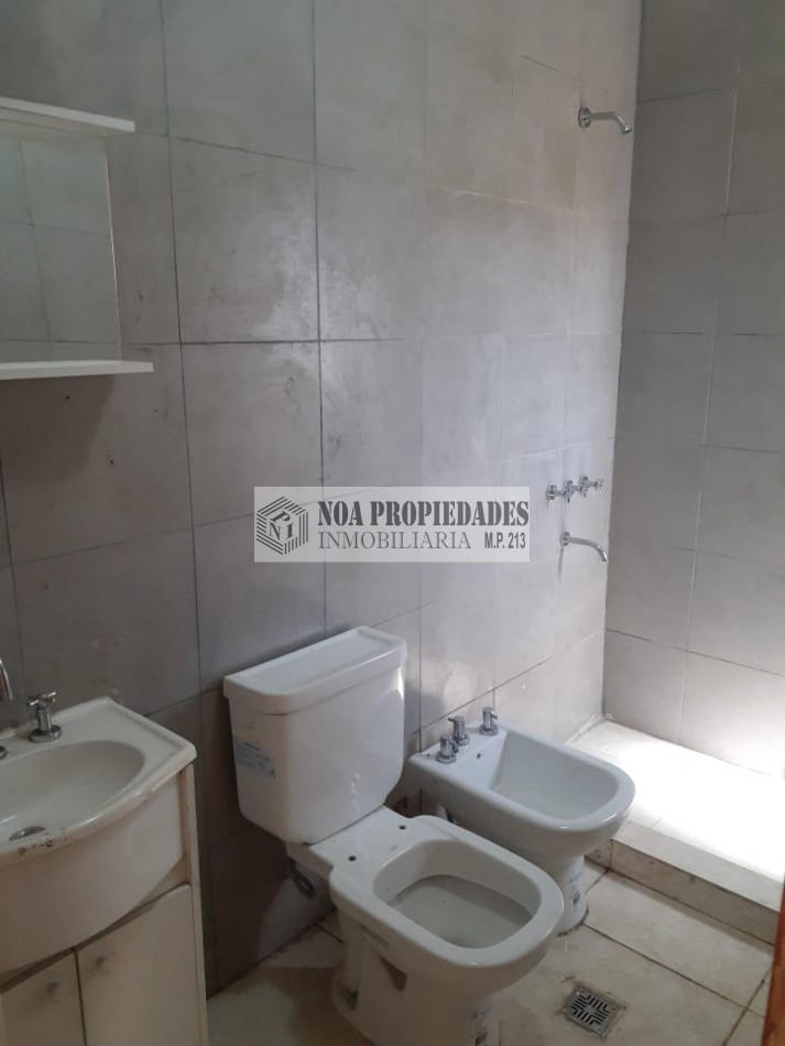 DUPLEX CON PILETA DE 3 DORMITORIOS EN BARRIO SHOENSTAT EN VILLA CARMELA