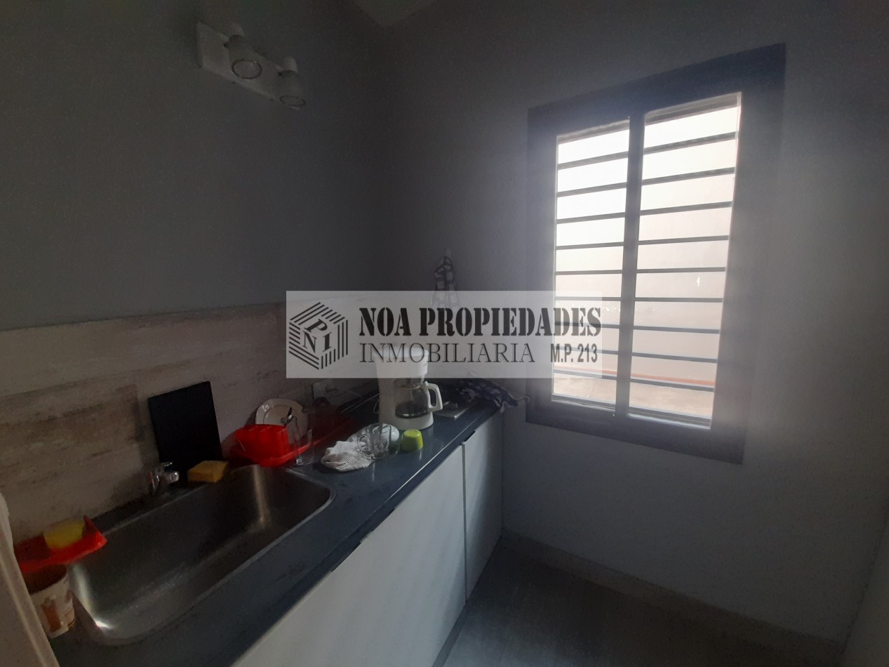 Deposito 450 m2 en Chiclana 176