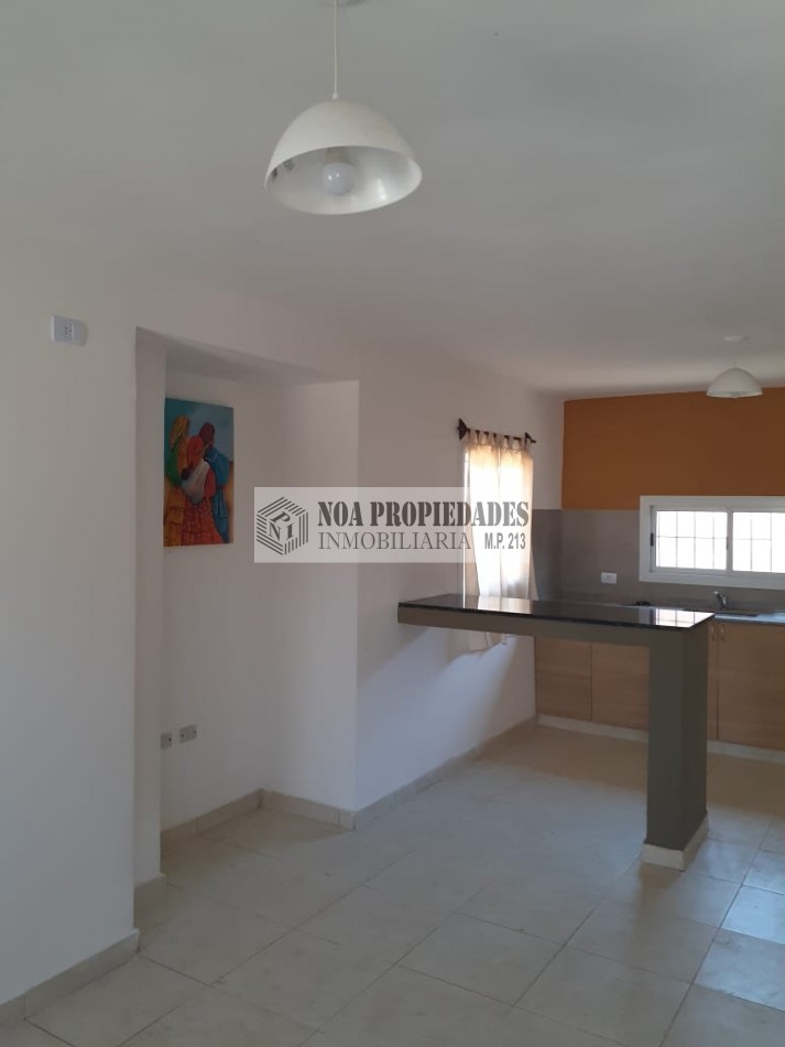 DUPLEX CON PILETA DE 3 DORMITORIOS EN BARRIO SHOENSTAT EN VILLA CARMELA