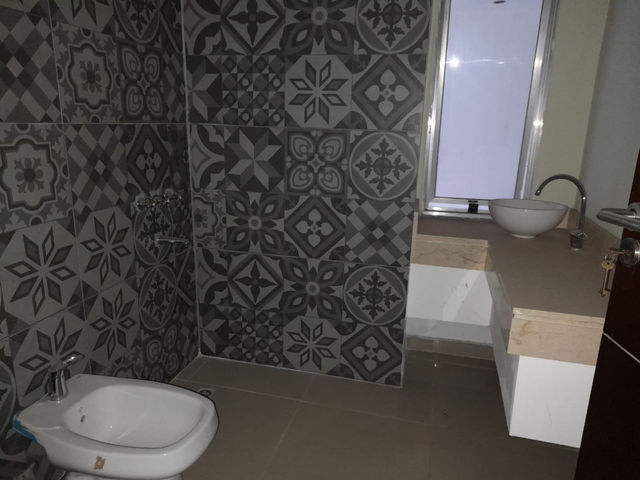 LOCAL COMERCIAL AMPLIO EN MARCO AVELLANEDA 321 DE 160 M2
