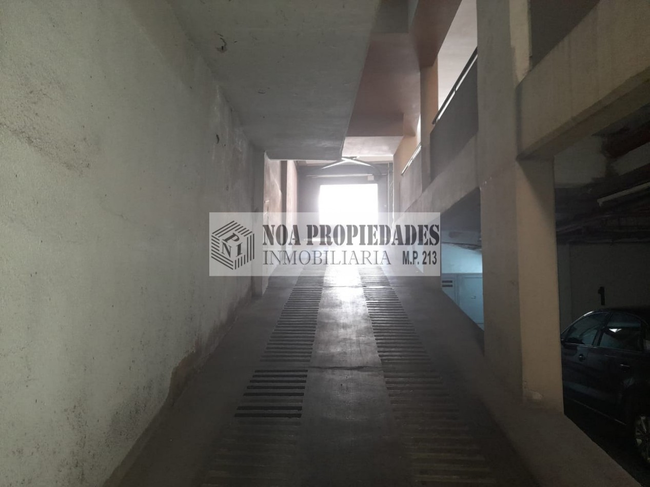 COCHERA AMPLIA EN CORDOBA AL 100 CON ESCRITURA