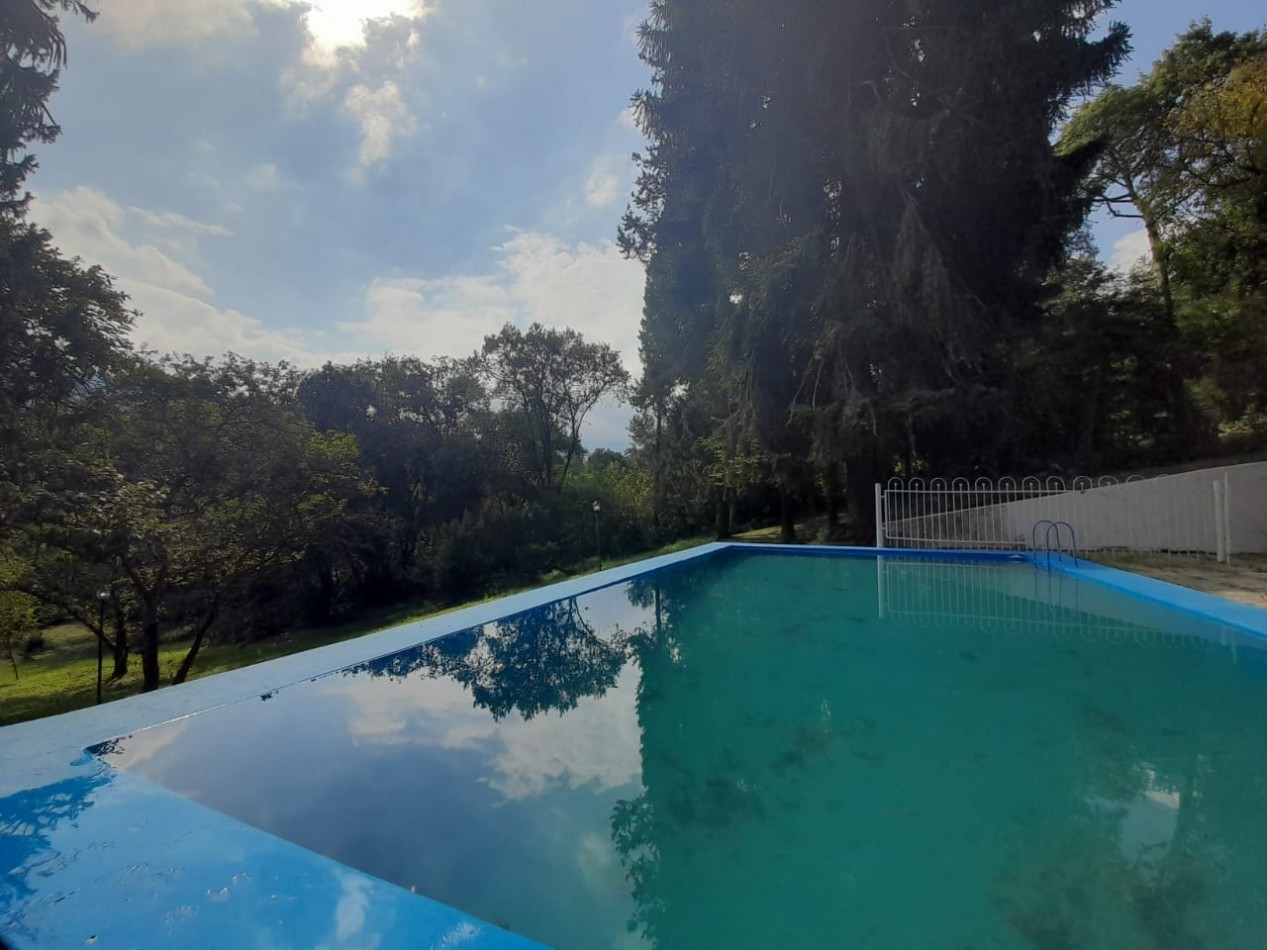 CASA 3 DORMITORIOS CON PILETA Y PARQUE EN EL CORTE YERBA BUENA