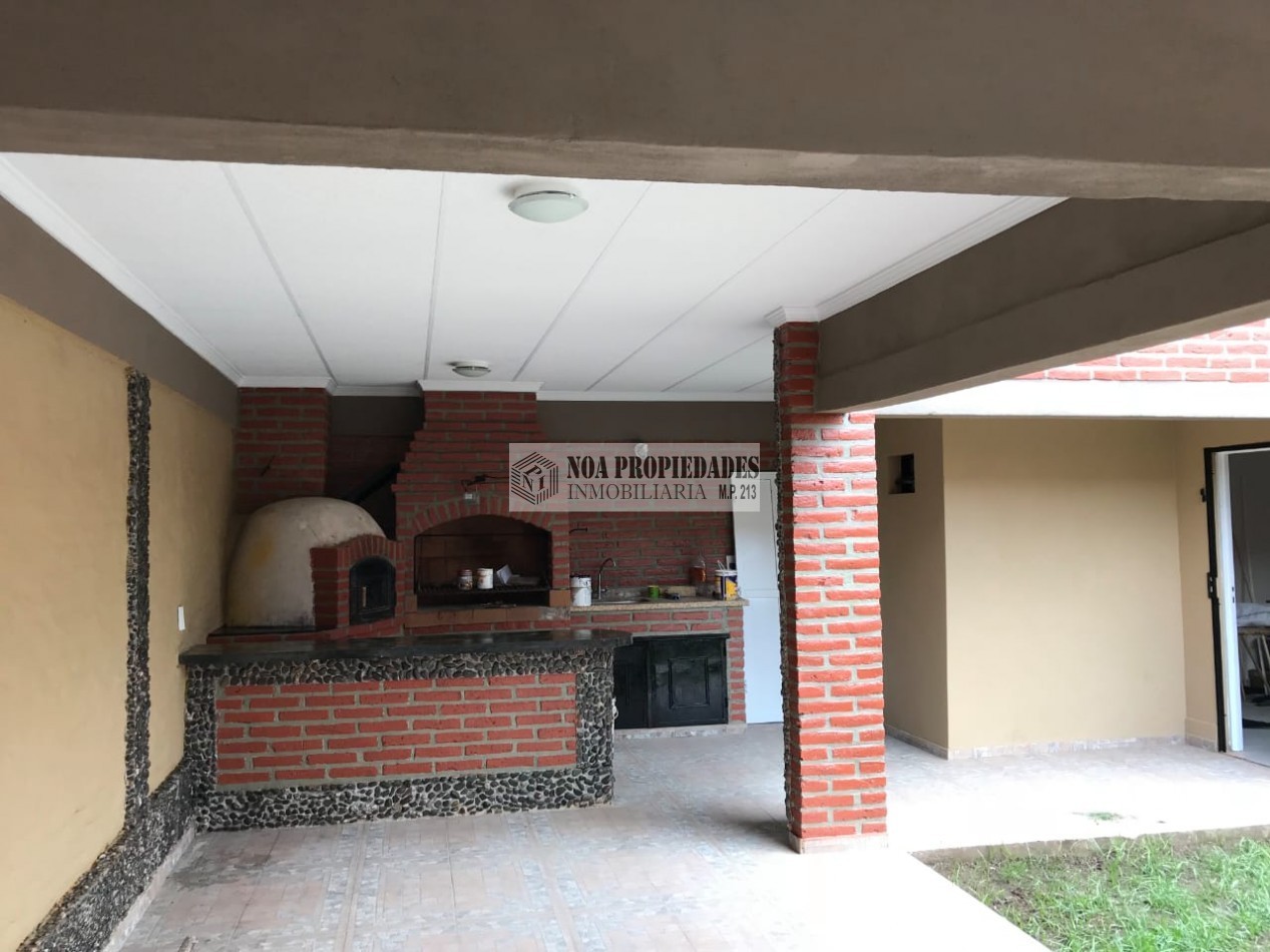 HERMOSA CASA 2D EN BARRIO MIRADOR VILLA MARIANO MORENO CON ESCRITURA