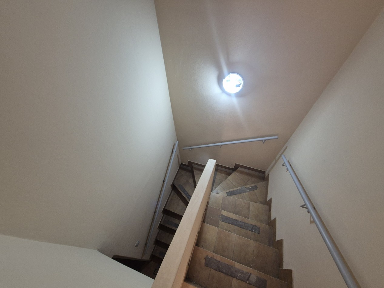 Duplex en alquiler 4 dormitorios, 6 ambientes para vivienda u oficinas