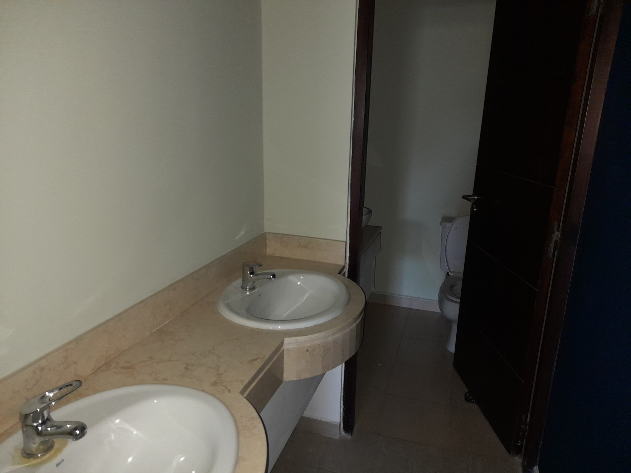 LOCAL COMERCIAL AMPLIO EN MARCO AVELLANEDA 321 DE 160 M2