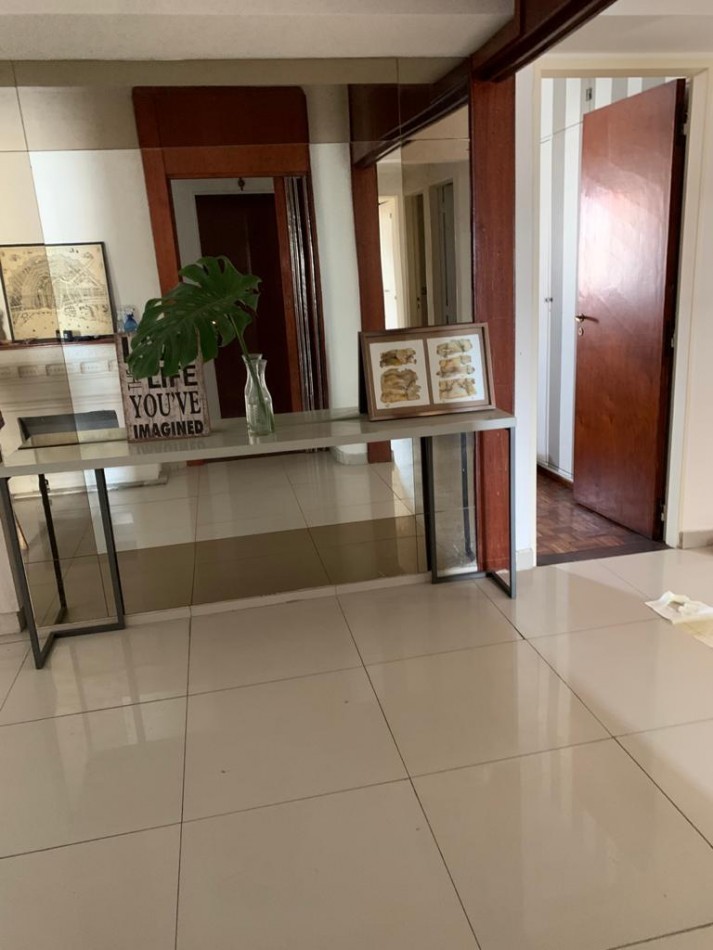 DEPARTAMENTO DE TRES DORMITORIOS EN 9 DE JULIO PRIMERA CUADRA APTO CREDITO