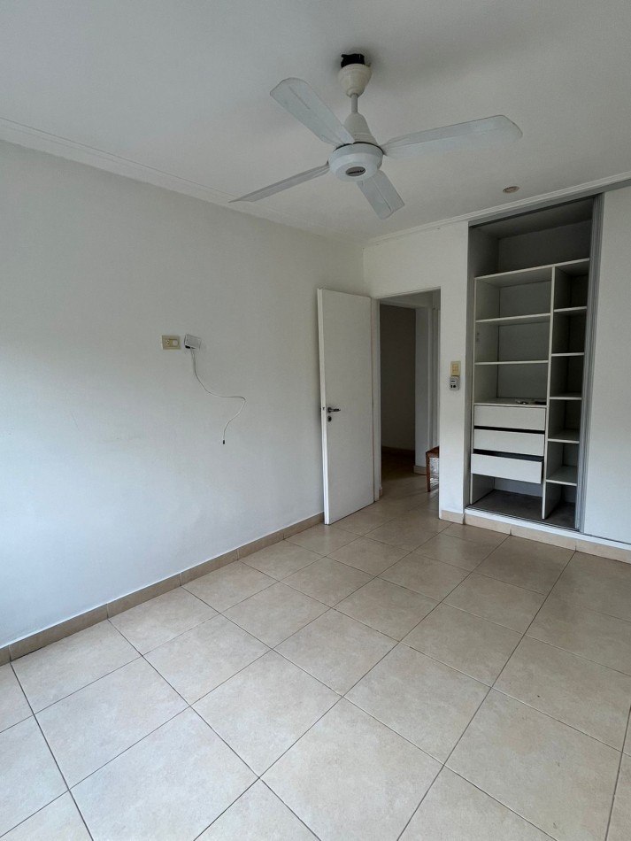 DUPLEX DE TRES DORMITORIOS CON DOS COCHERAS EN COMPLEJO CERRADO SIN EXPENSAS EN YERBA BUENA APTO CREDITO