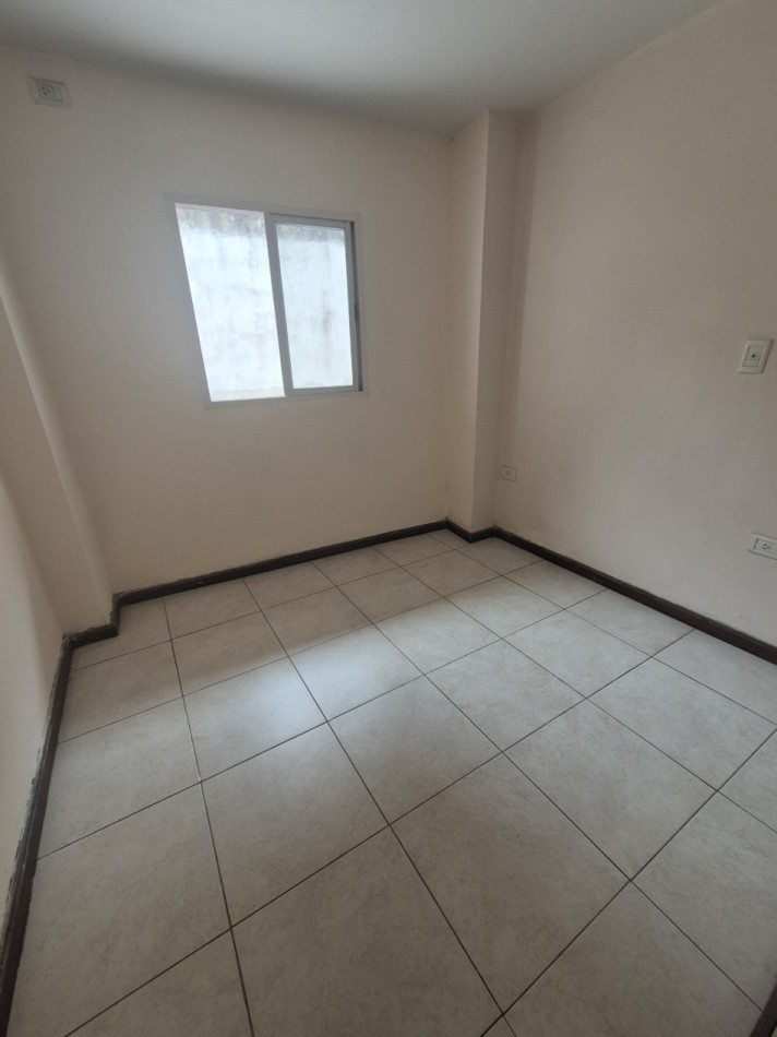 DEPARTAMENTO DE TRES DORMITORIOS PLANTA BAJA CON PATIO EN BOLIVAR 1155 A METROS PLAZA BELGRANO
