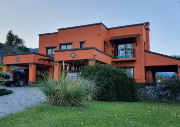 Casa premium en Country Los Azahares Yerba Buena