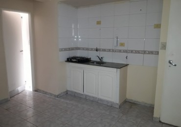 DEPARTAMENTO MONOAMBIENTE CON DIVISION EN BARRIO SUR BUENOS AIRES 635