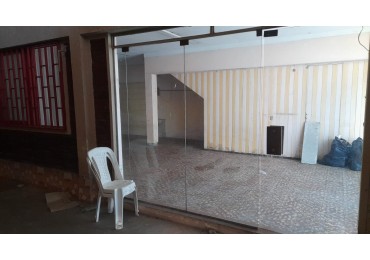 LOCAL COMERCIAL EN CORDOBA AL 1300