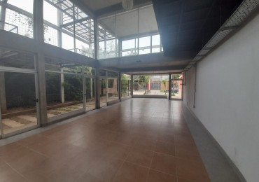 LOCALES COMERCIALES AMPLIOS A ESTRENAR YB