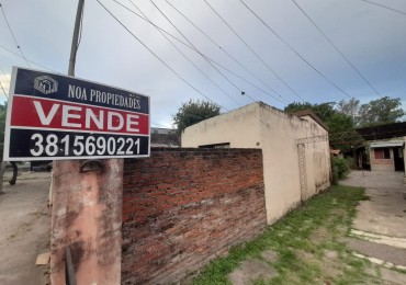 CASA EN MUÑECAS AL 2600 TERRENO 390 M2