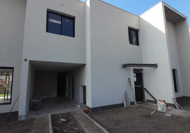 Duplex 3d pileta a estrenar Yerba Buena zona Colegio Los Cerros