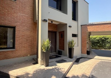 HERMOSA CASA EXCLUSIVA COUNTRY LAS YUNGAS