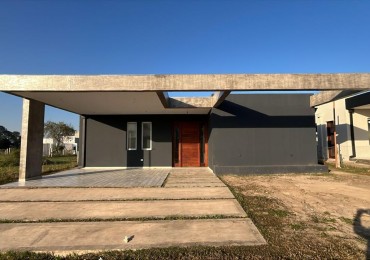 CASA DE TRES DORMITORIOS EN BARRIO CERRADO AYRES LOFT EN YERBA BUENA