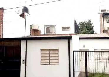 CASA EN BARRIO CERRO LAS ROSAS EN JUAN JOSE PASSO AL 2600 APTA CREDITO HIPOTECARIO