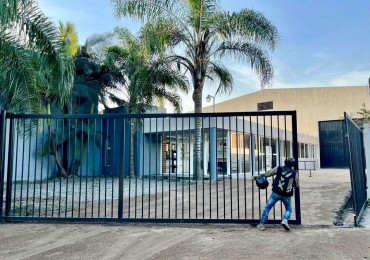 IMPORTANTE INMUEBLE COMERCIAL EN YERBA BUENA DEPOSITO CON OFICINAS 