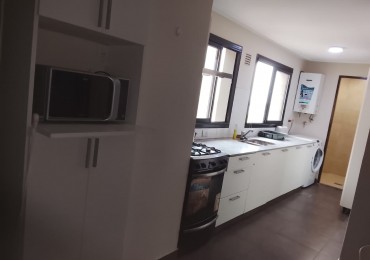 DEPARTAMENTO DE DOS DORMITORIOS AMOBLADO FRENTE A PLAZA ALBERDI CON AMENITIES