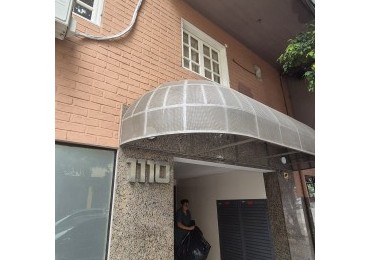 Departamento 1 dormitorio apto mascota en San Lorenzo 1.110 esquina Alberdi