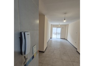 DEPARTAMENTO DE TRES DORMITORIOS PLANTA BAJA CON PATIO EN BOLIVAR 1055 A METROS PLAZA BELGRANO