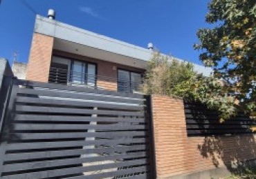 DEPARTAMENTO DE UN DORMITORIO AMPLIO CON BALCON Y COCHERA ZONA AVENIDA MATE DE LUNA AL 4000