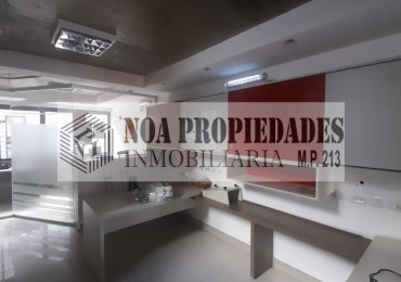 DEPOSITO EN LAVALLE AL 2500 CON RACKS Y OFICINAS APTO CAMION GRANDE 