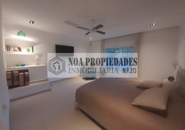 CASA DE 4 DORMITORIOS CON PILETA EN CRISOSTOMO 2700 APTA CREDITO