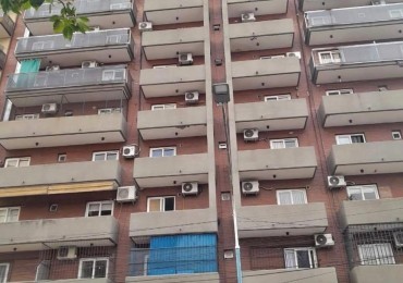 Departamento Monoambiente amplio con balcon en Las Heras 516
