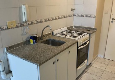 MONOAMBIENTE FRENTE AL PARQUE AVELLANEDA CON BALCON Y AA SPLIT
