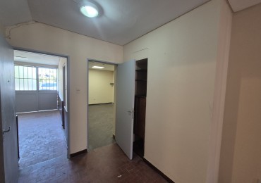 Duplex en alquiler 4 dormitorios, 6 ambientes para vivienda u oficinas